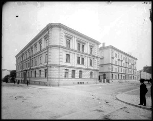 Hörnet Surbrunnsgatan/Hagagatan (Byggnads)
